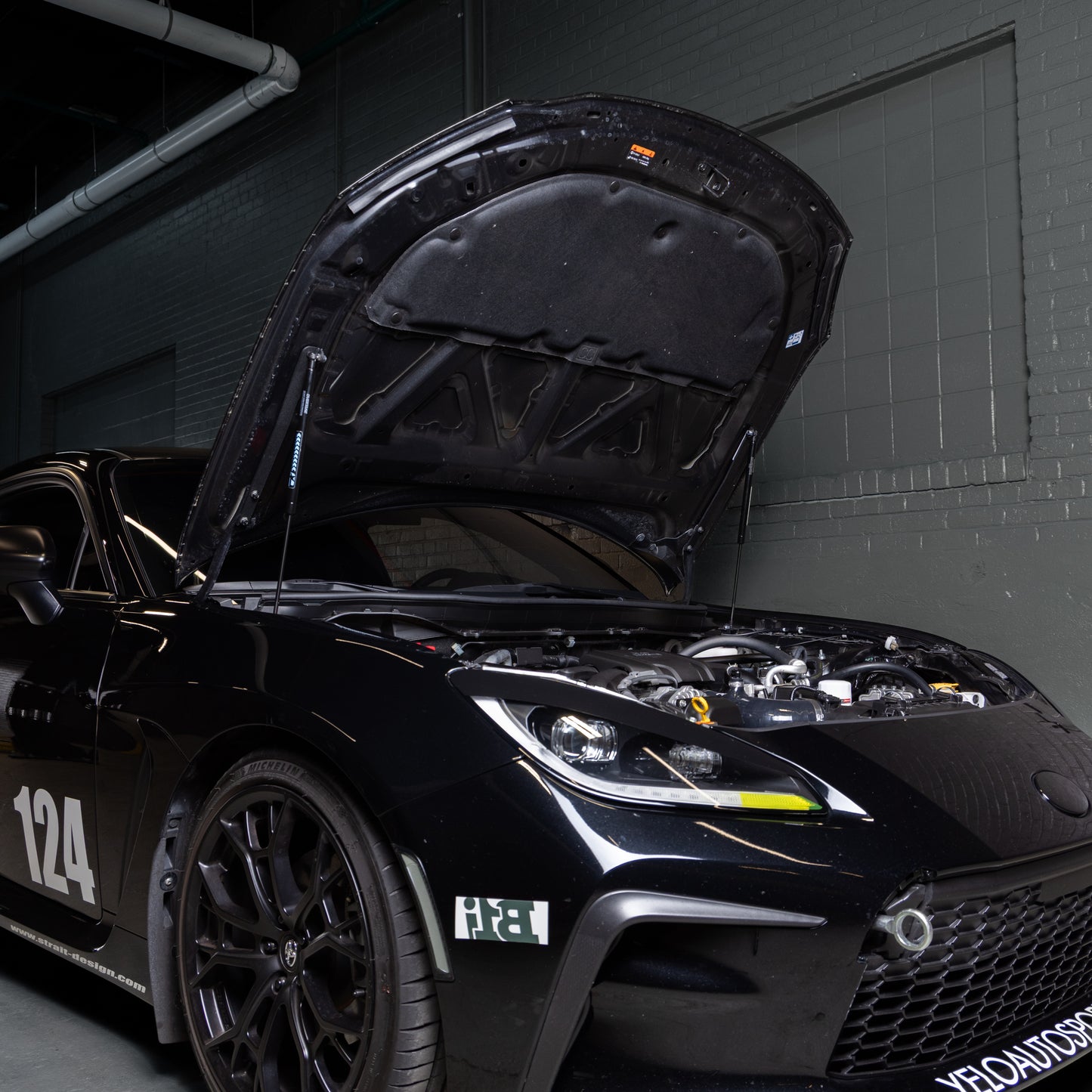 Overtake Hi-Lift Hood Strut Kit - Subaru 2022+ BRZ / Toyota 2022+ GR86