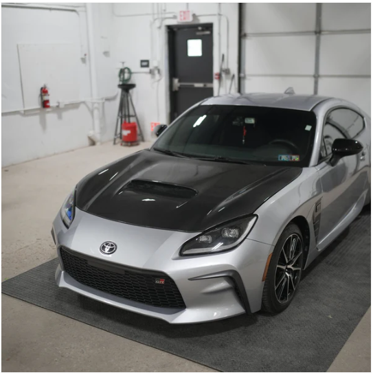 JDMuscle 22+BRZ/GR86 Tanso Carbon Fiber Hood - STI style image 0