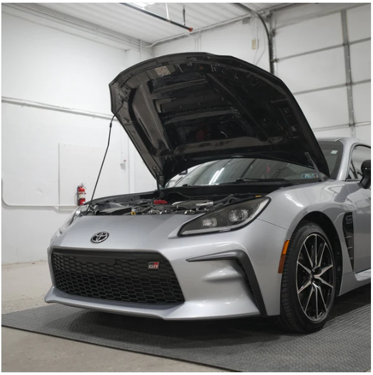 JDMuscle 22+BRZ/GR86 Tanso Carbon Fiber Hood - STI style image 3