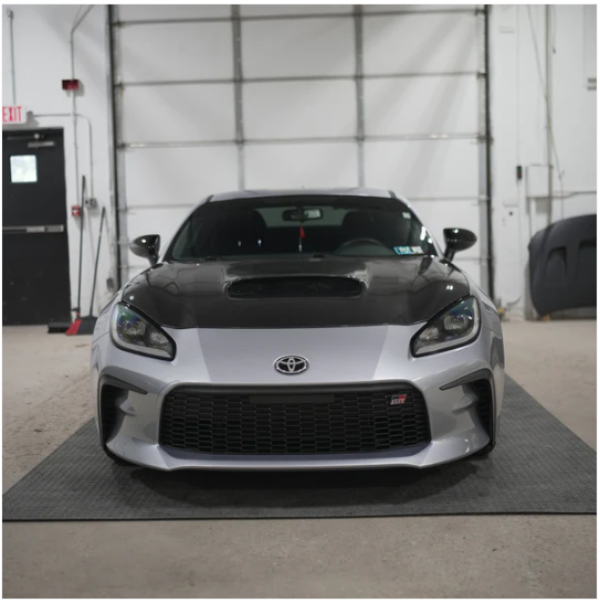 JDMuscle 22+BRZ/GR86 Tanso Carbon Fiber Hood - STI style image 5